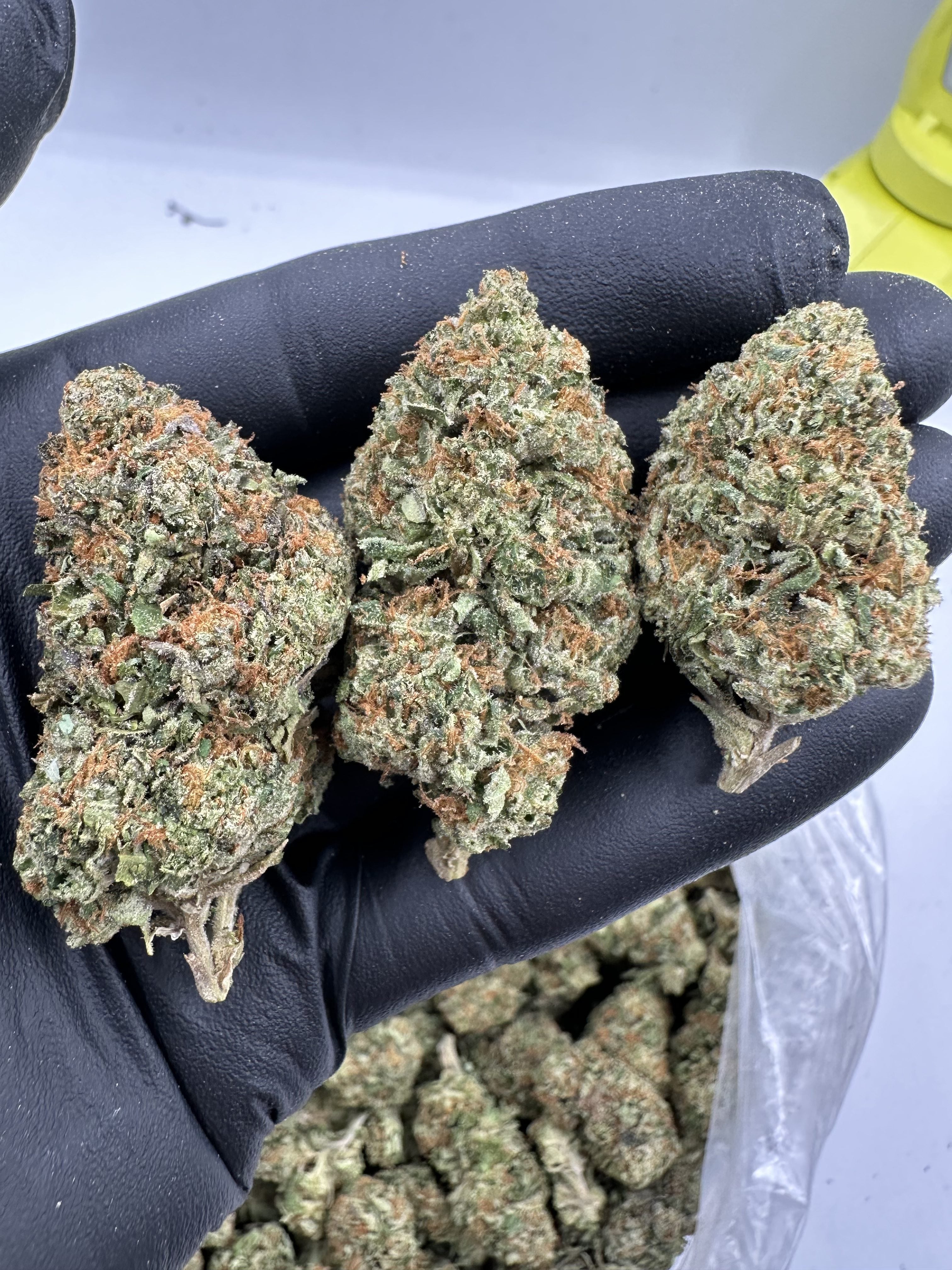 1 OZ (Light Assist) THCa Flower Specials